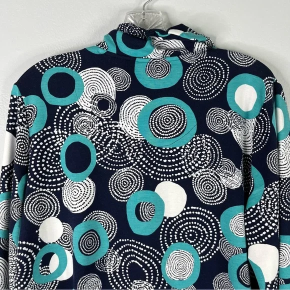 Chico's Weekends Pullover Top Women’s 1 M Blue Teal White Circle Print Pocket - Picture 10 of 13